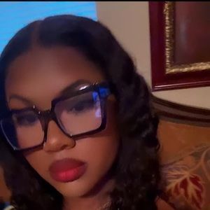 Meet your Posher, Teahana